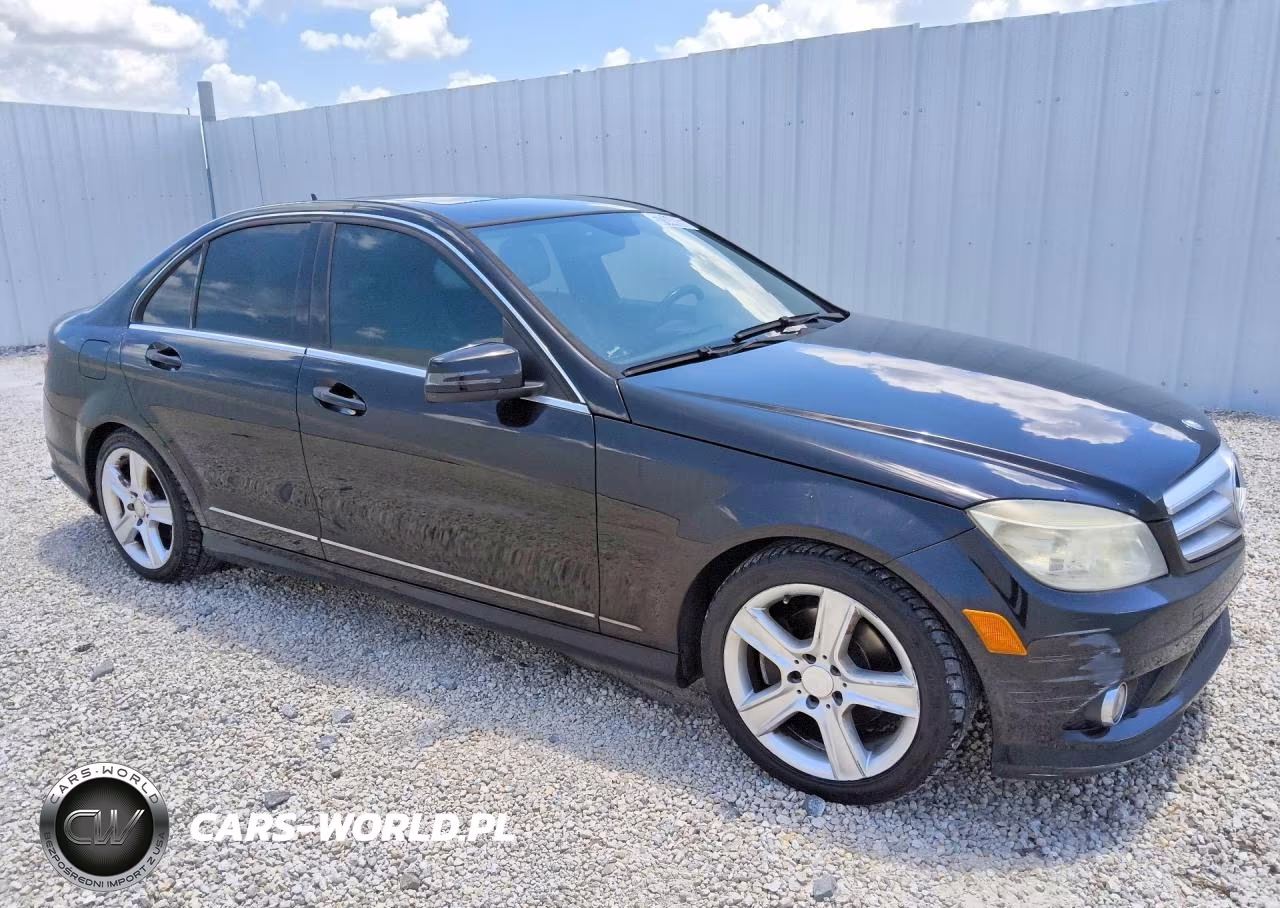 2010 Mercedes-Benz C 300 VIN:WDDGF5EB0AR100641 - 4