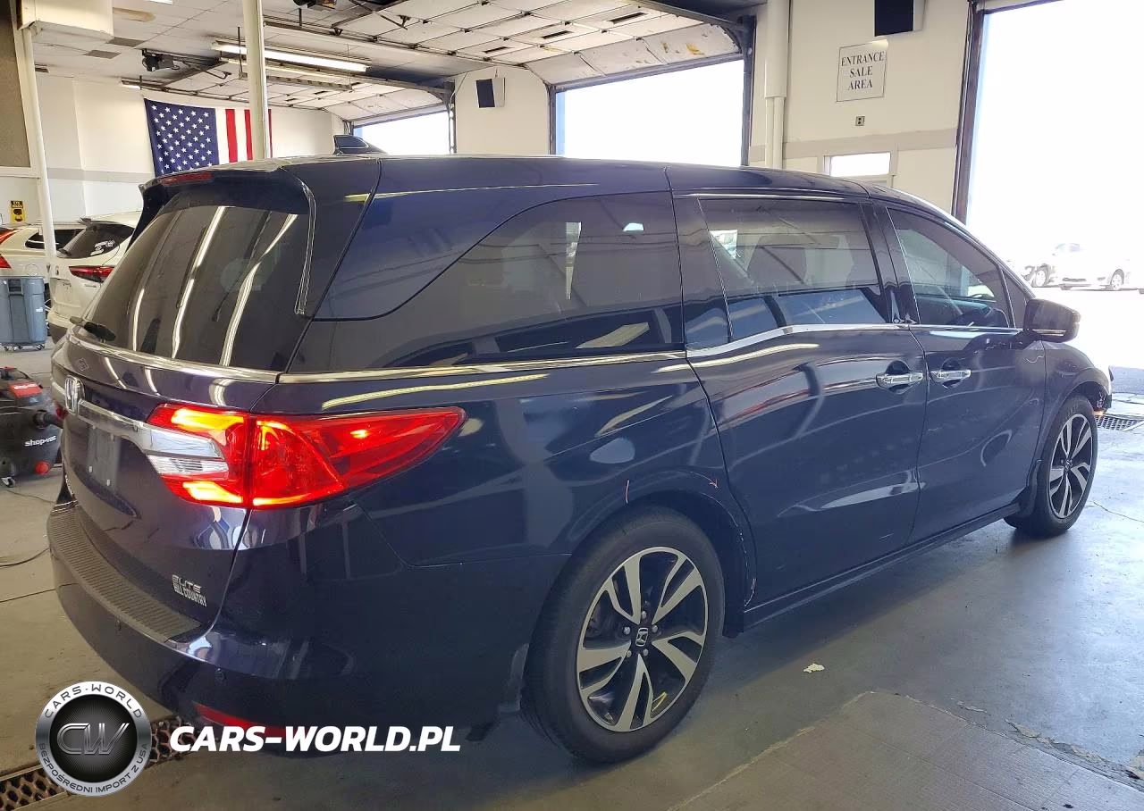 2019 Honda Odyssey Elite VIN:5FNRL6H94KB028683 - 3