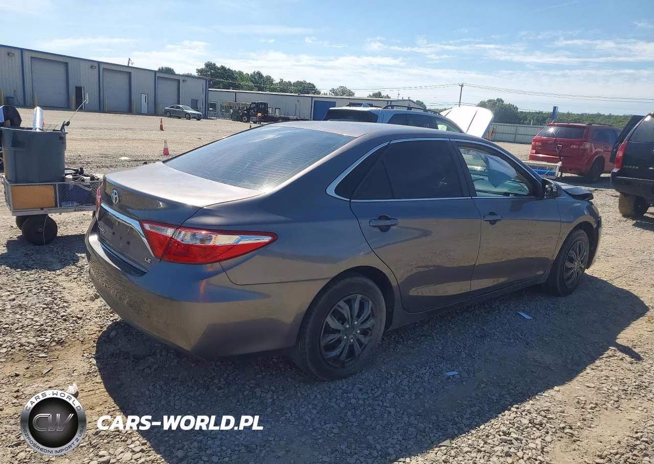 2017 Toyota Camry Le VIN:4T1BF1FK6HU627016 - 3