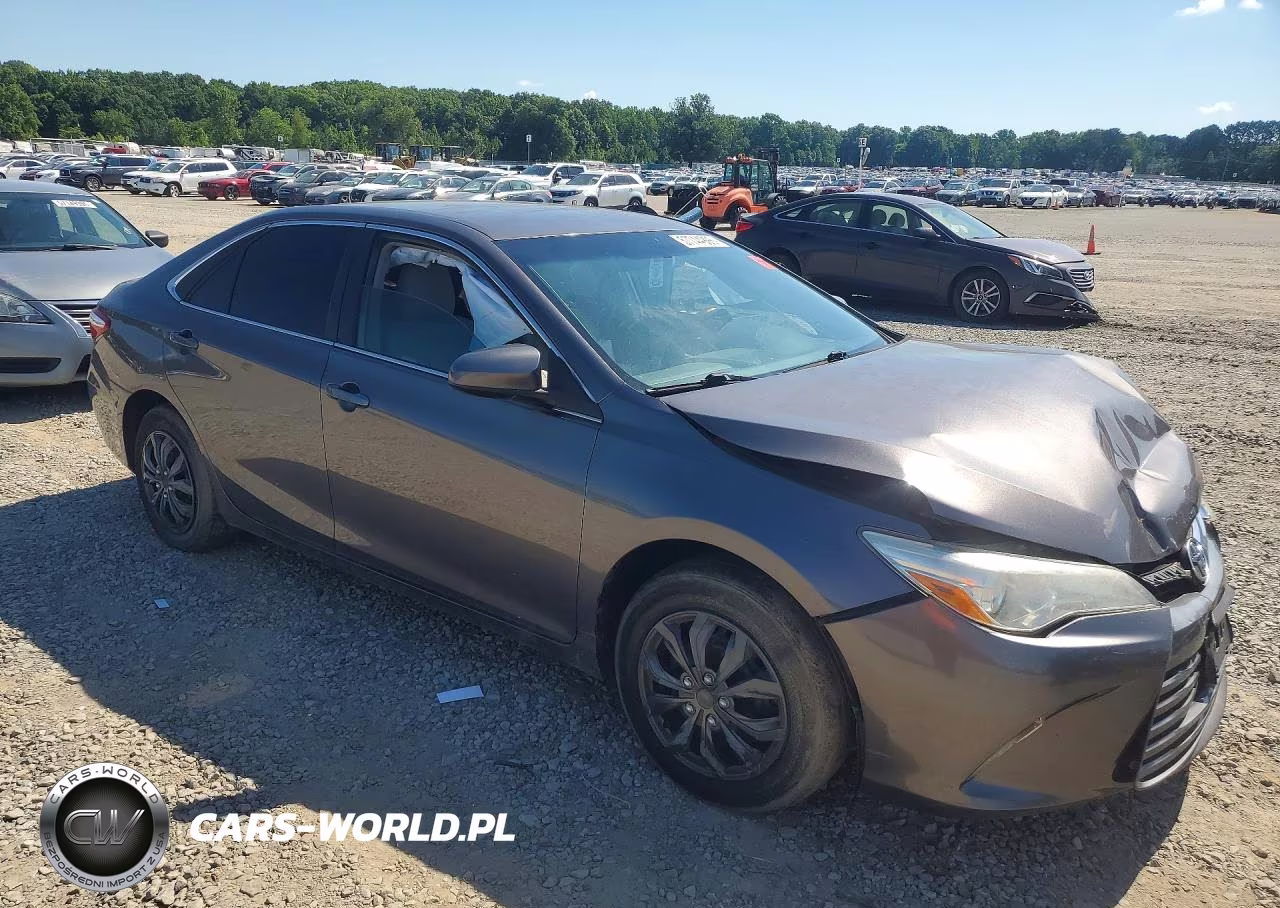 2017 Toyota Camry Le VIN:4T1BF1FK6HU627016 - 4