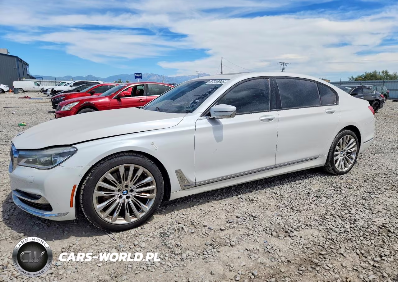 2016 BMW 750 Xi – zdjęcie 1 z 12