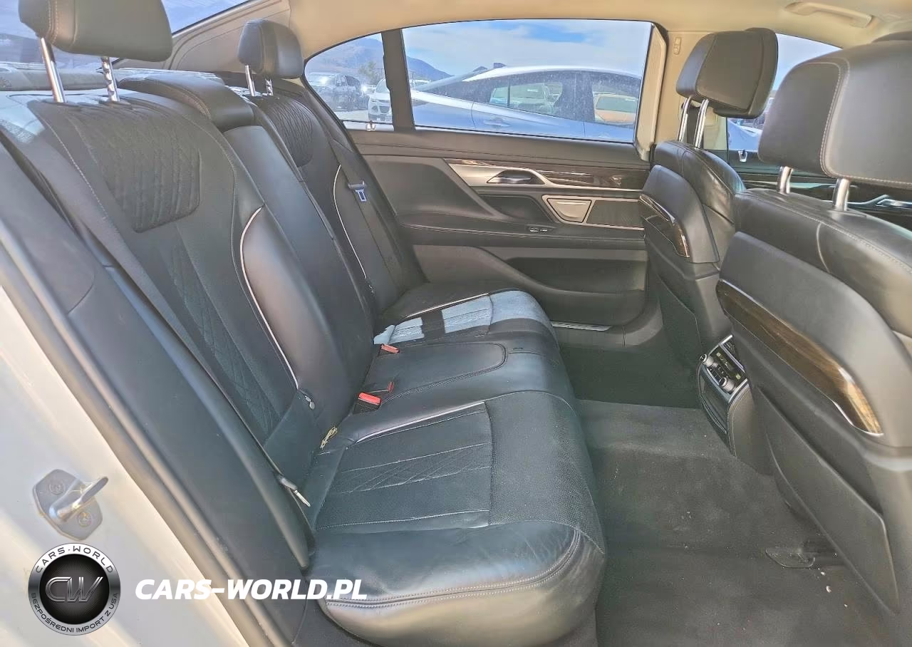 2016 BMW 750 Xi VIN:WBA7F2C5XGG418922 - 10