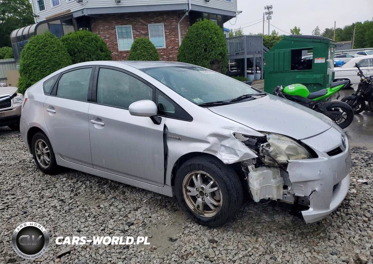 2011 Toyota Prius Three VIN:JTDKN3DU5B0255805 - 4