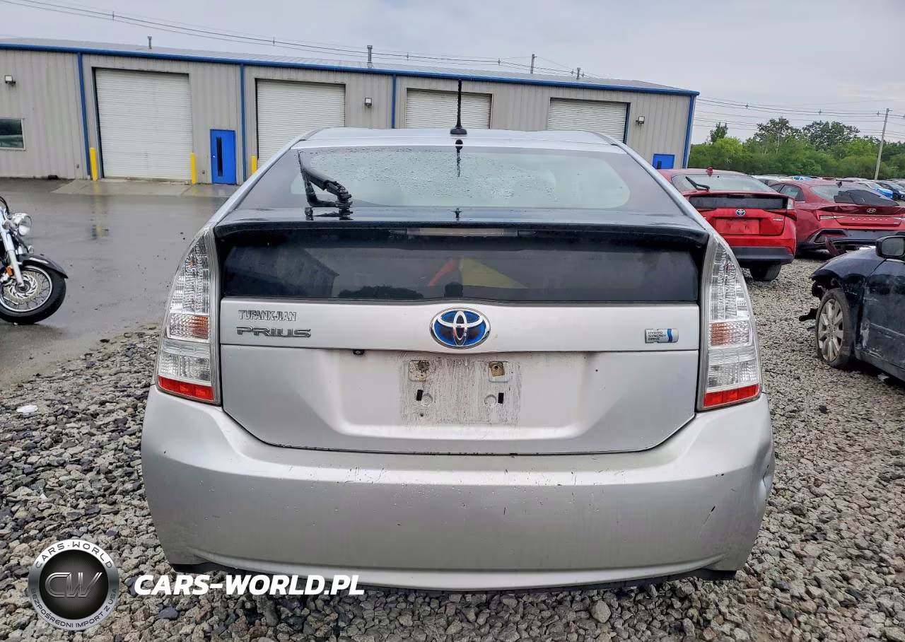 2011 Toyota Prius Three VIN:JTDKN3DU5B0255805 - 6