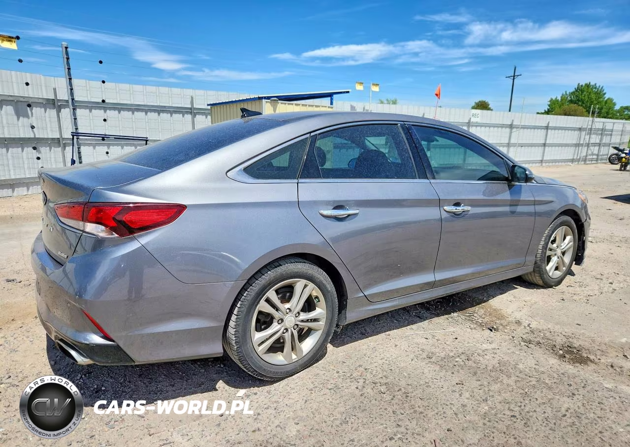 2018 Hyundai Sonata Limited VIN:5NPE34AFXJH707599 - 3