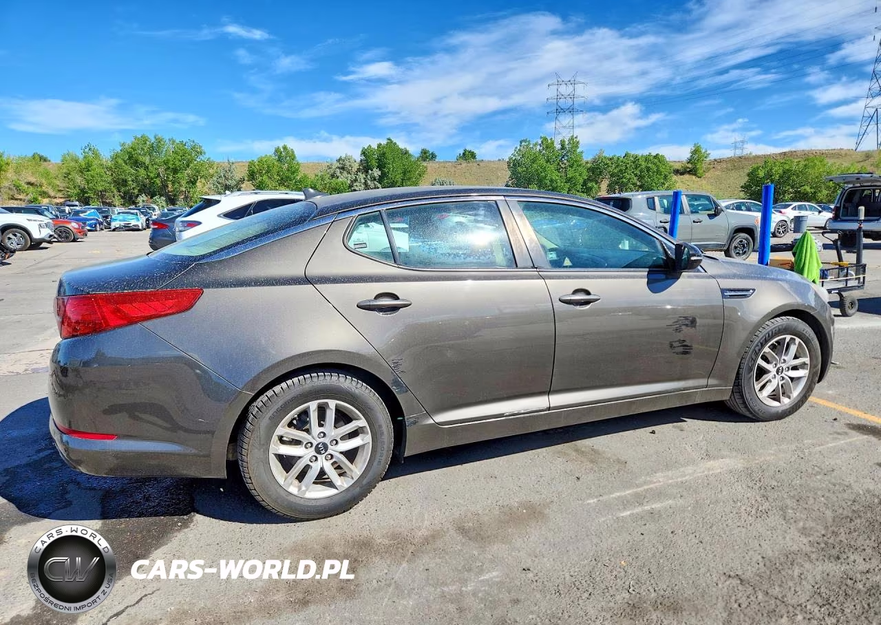 2011 Kia Optima Lx VIN:KNAGM4A73B5065045 - 3
