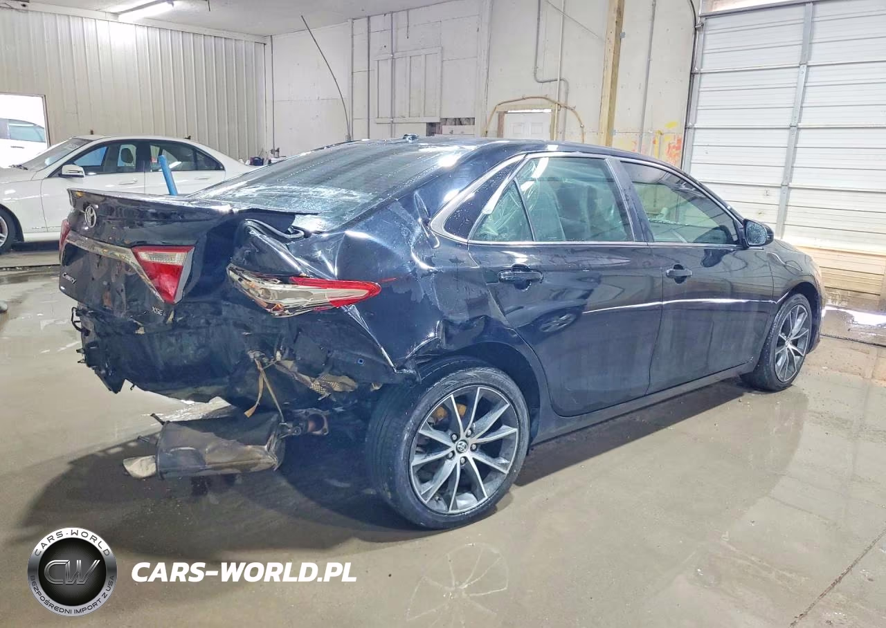 2015 Toyota Camry Xse VIN:4T1BF1FK2FU952789 - 3