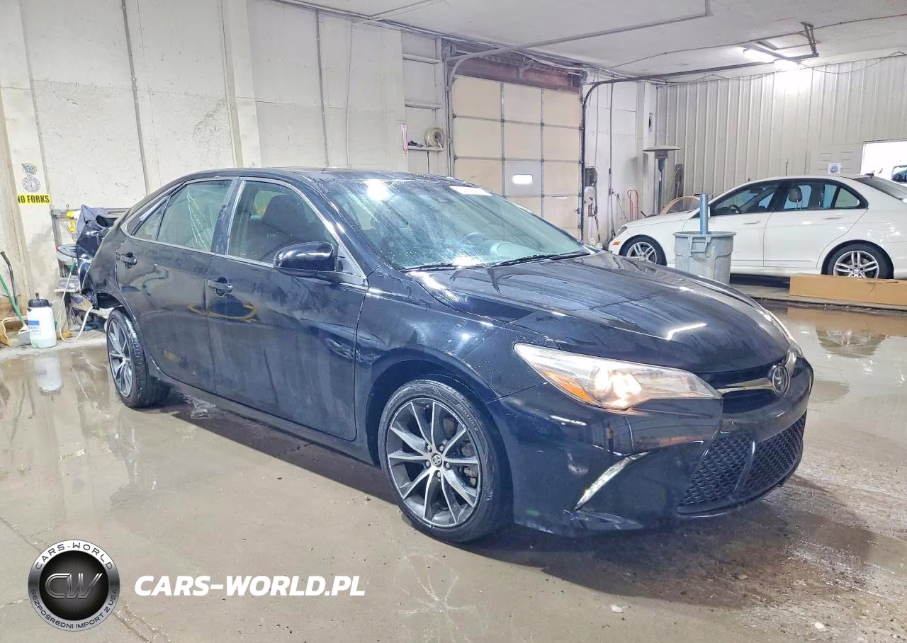 2015 Toyota Camry Xse VIN:4T1BF1FK2FU952789 - 4