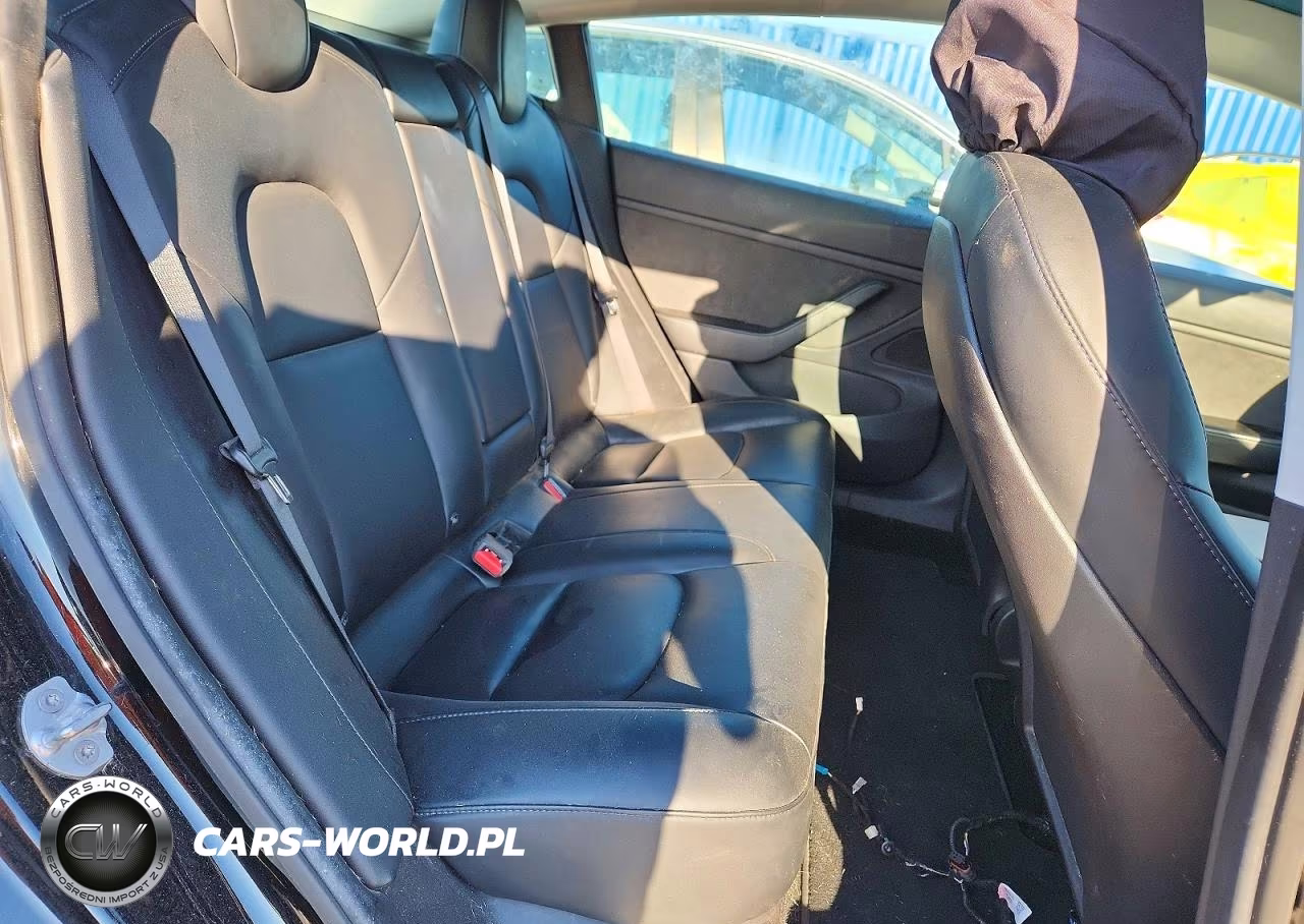 2019 Tesla Model 3 VIN:5YJ3E1EBXKF453335 - 11