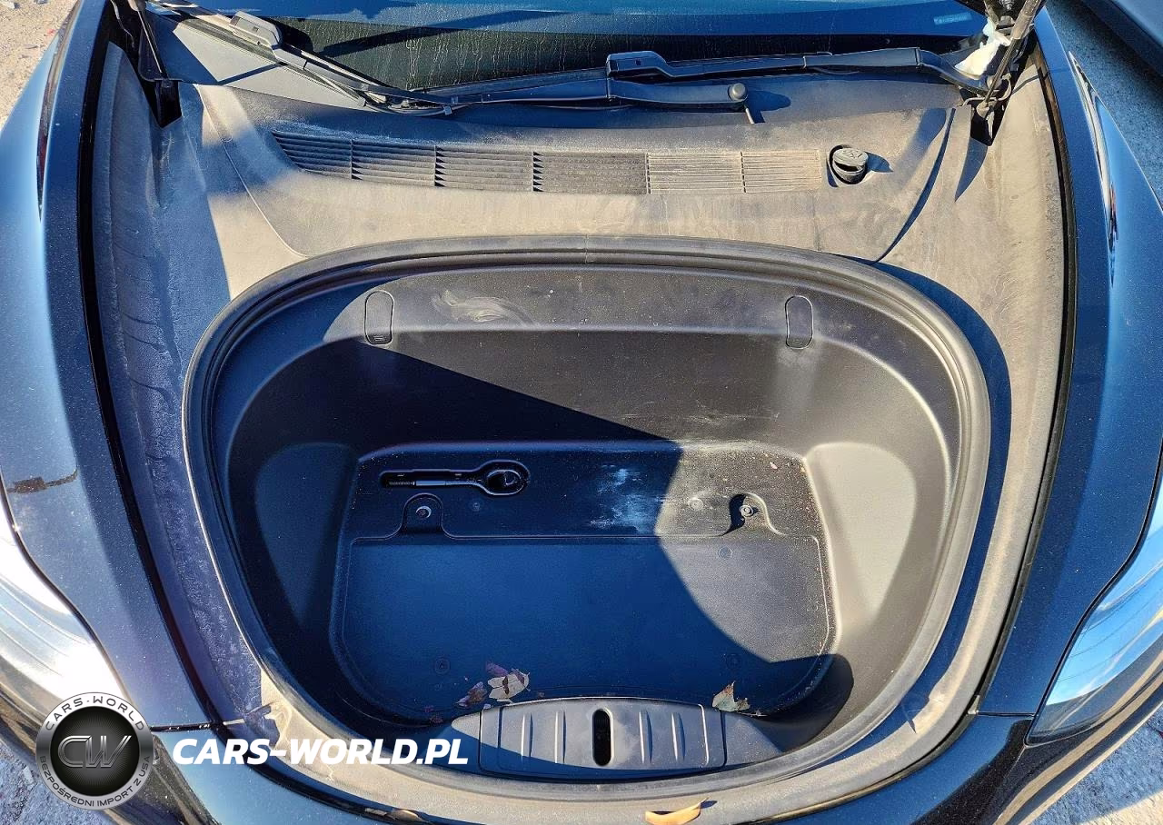 2019 Tesla Model 3 VIN:5YJ3E1EBXKF453335 - 12