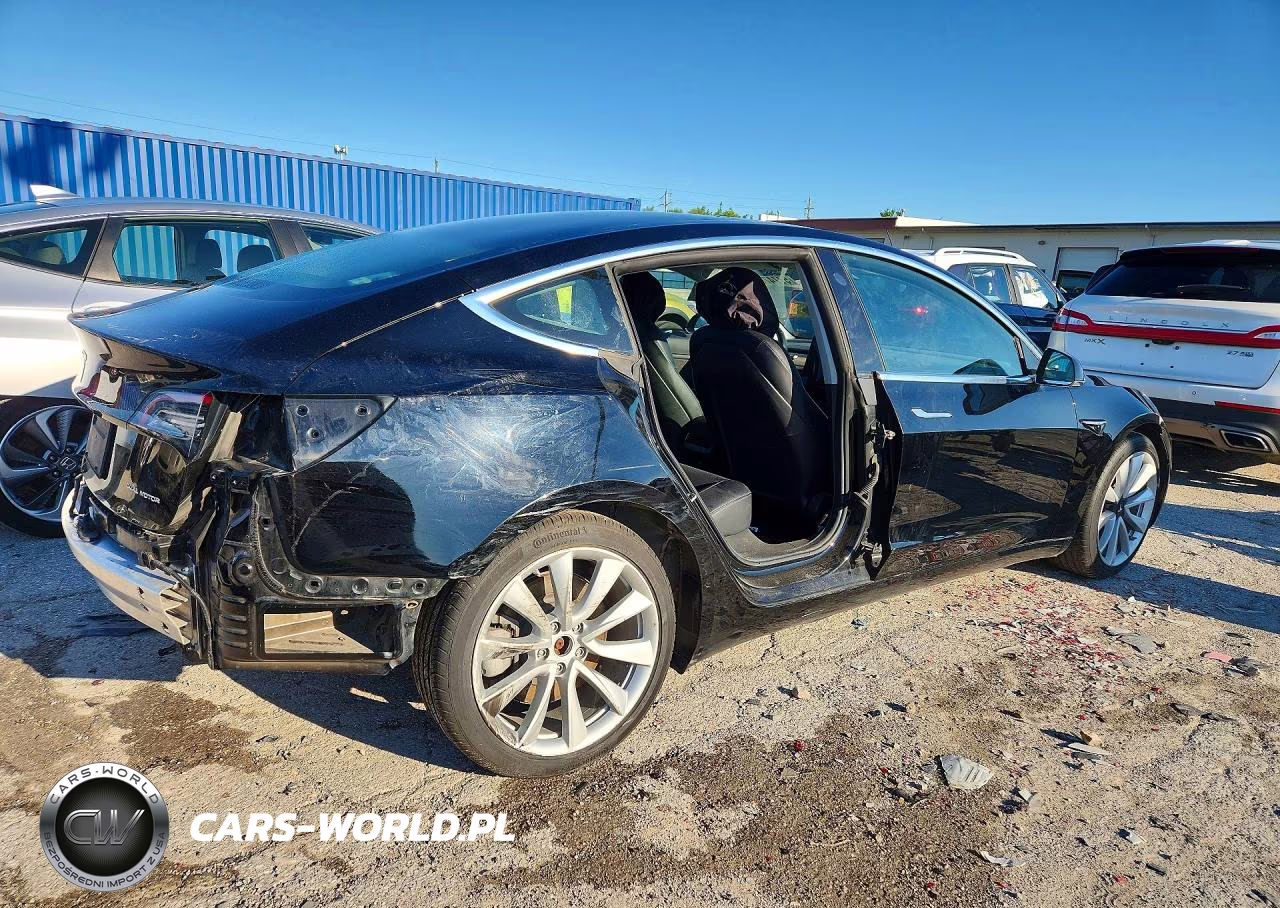 2019 Tesla Model 3 VIN:5YJ3E1EBXKF453335 - 3
