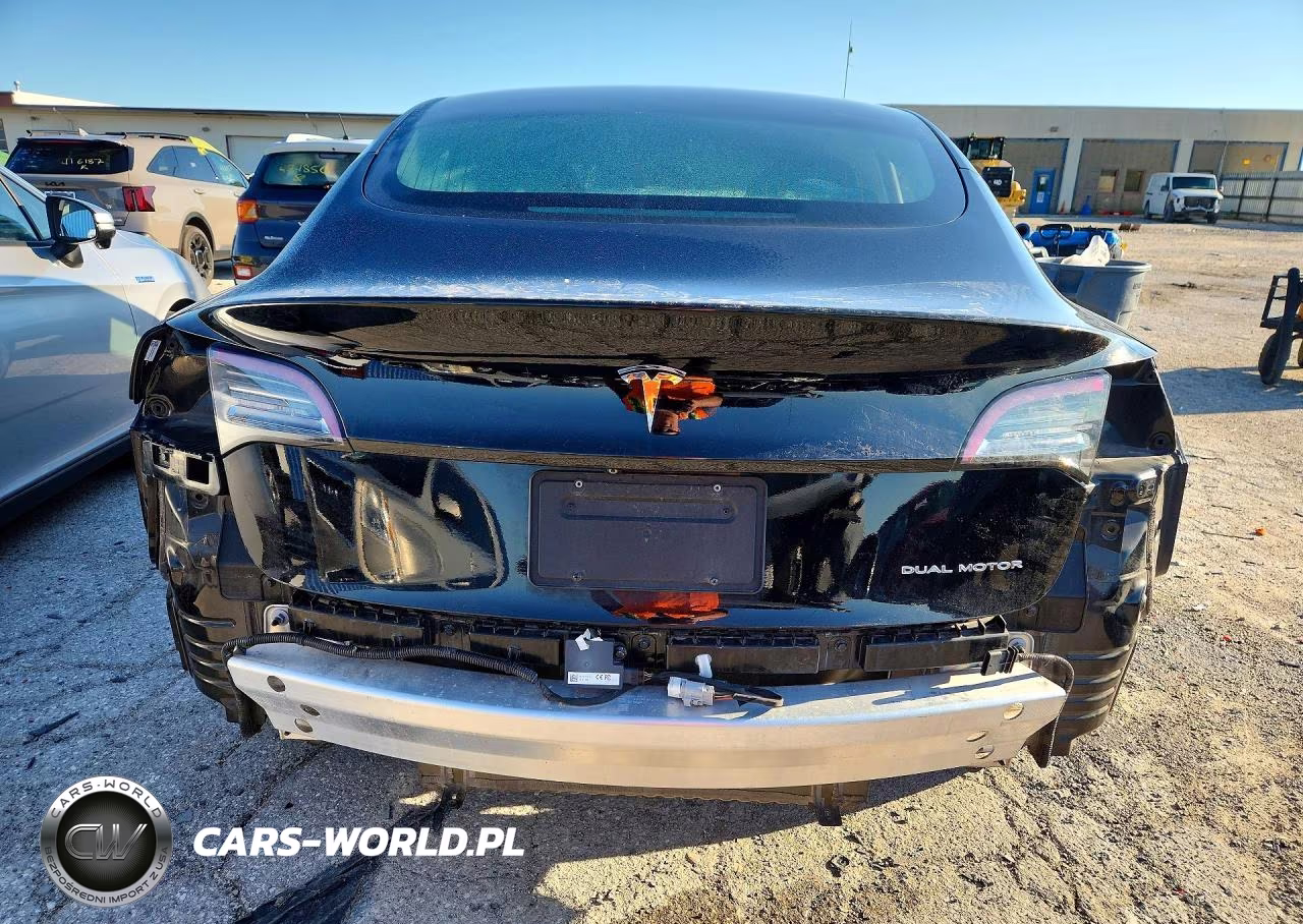 2019 Tesla Model 3 VIN:5YJ3E1EBXKF453335 - 6