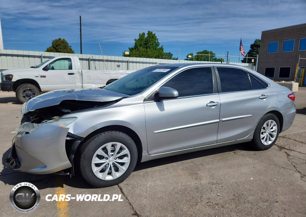 2016 Toyota Camry Le