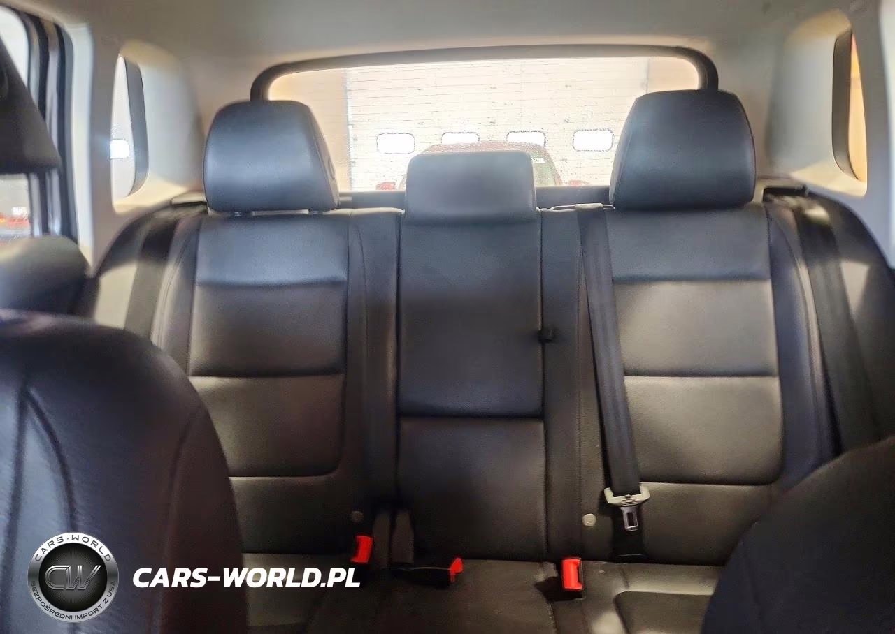 2017 Volkswagen Tiguan S VIN:WVGBV7AX9HK023237 - 10