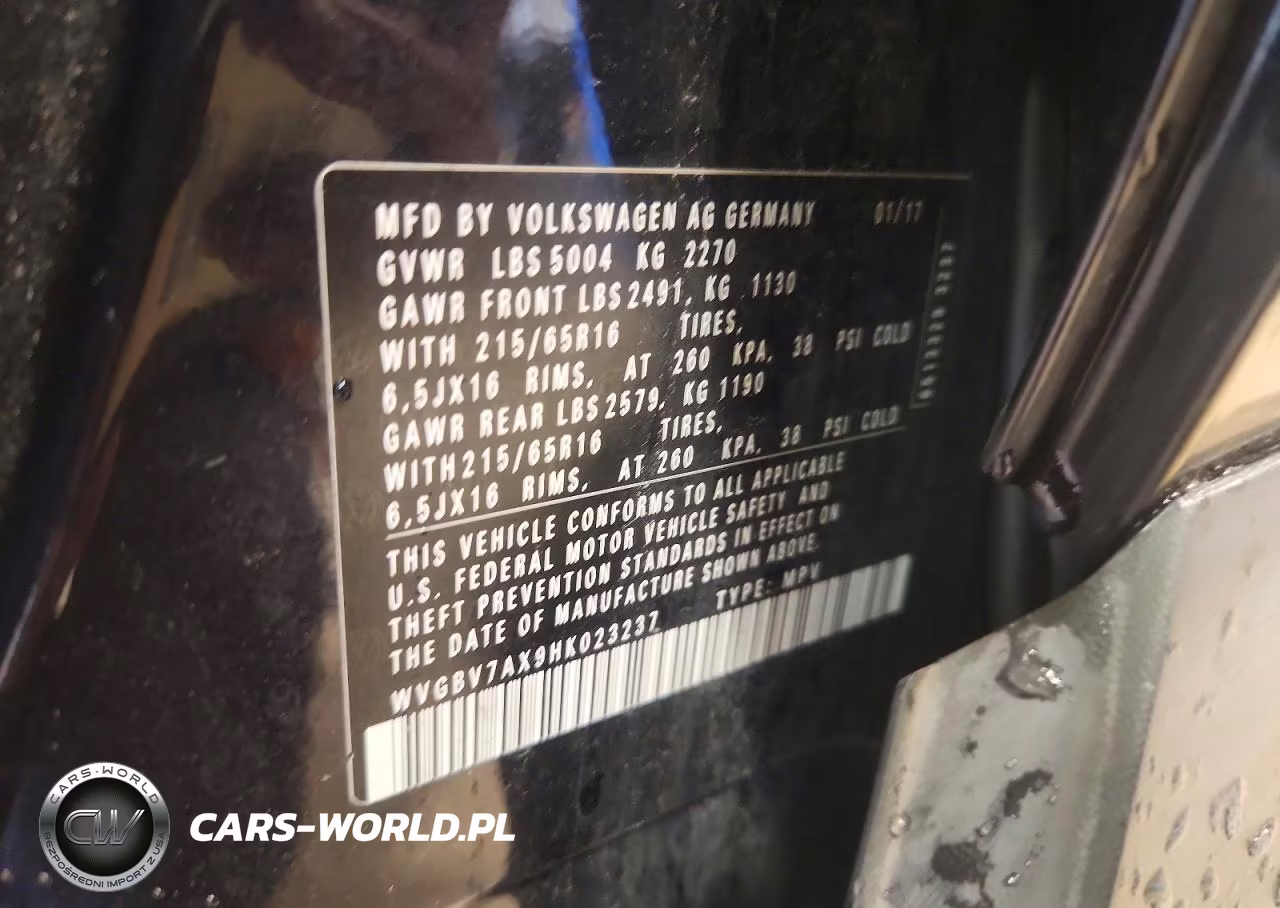 2017 Volkswagen Tiguan S VIN:WVGBV7AX9HK023237 - 13