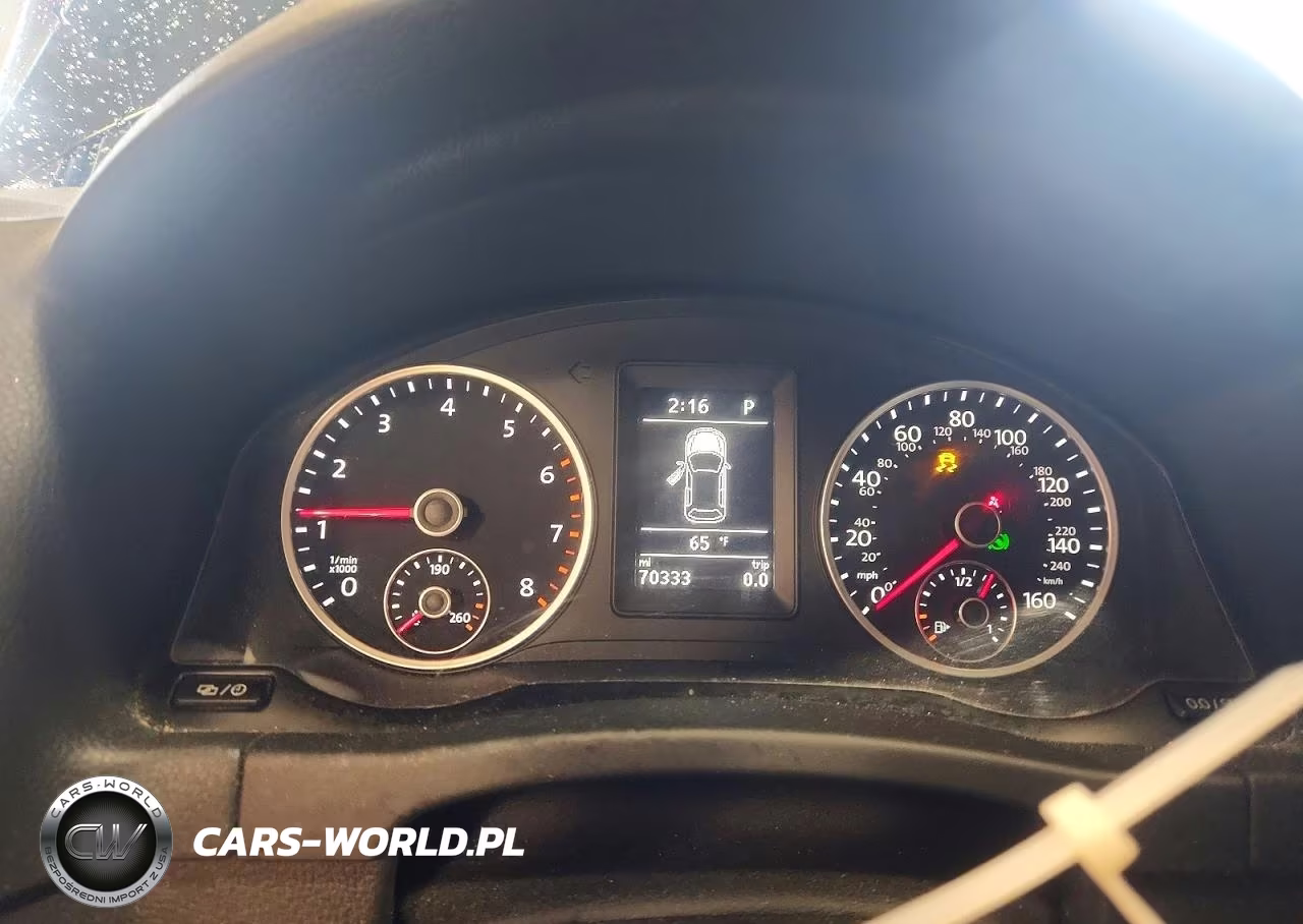 2017 Volkswagen Tiguan S VIN:WVGBV7AX9HK023237 - 9