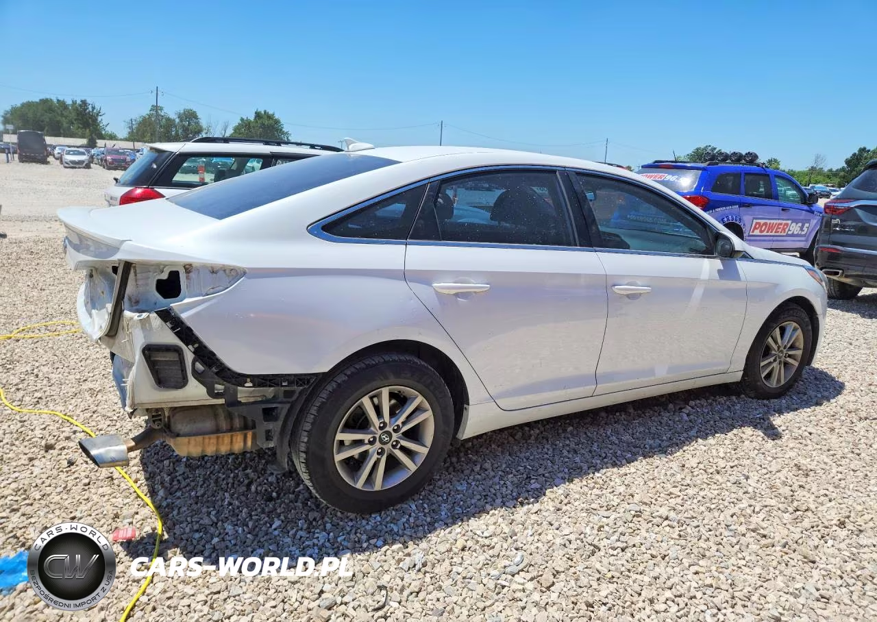2016 Hyundai Sonata Se VIN:5NPE24AF0GH336982 - 3
