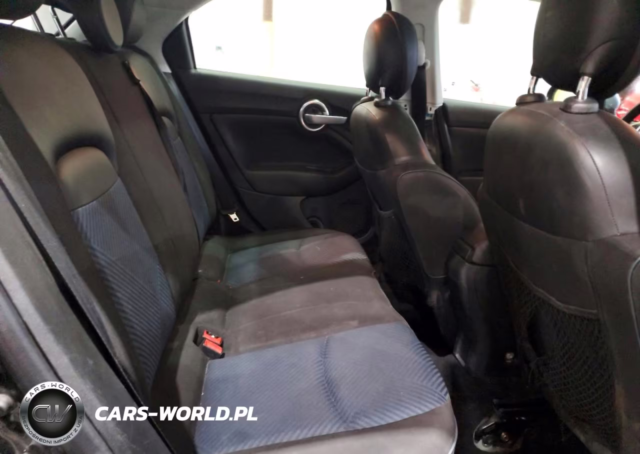 2018 Fiat 500X Pop VIN:ZFBCFXAB9JP694462 - 10