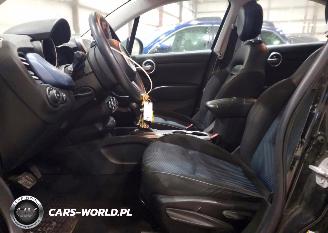 2018 Fiat 500X Pop VIN:ZFBCFXAB9JP694462 - 7