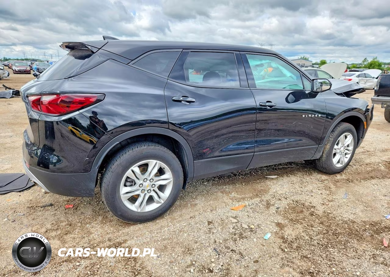 2022 Chevrolet Blazer 2Lt VIN:3GNKBHR43NS123743 - 3