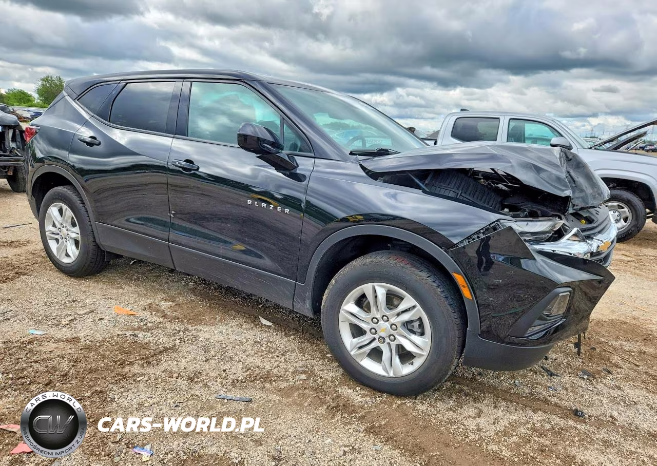 2022 Chevrolet Blazer 2Lt VIN:3GNKBHR43NS123743 - 4