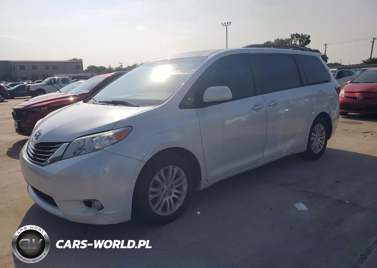 2016 Toyota Sienna Xle Premium 8-Passenger