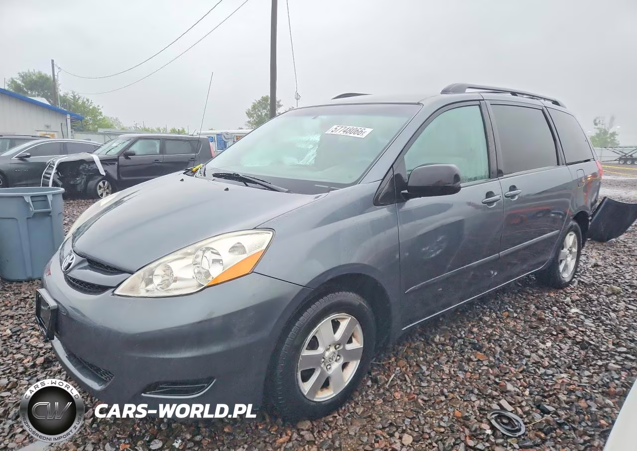 2009 Toyota Sienna Le 7-Passenger