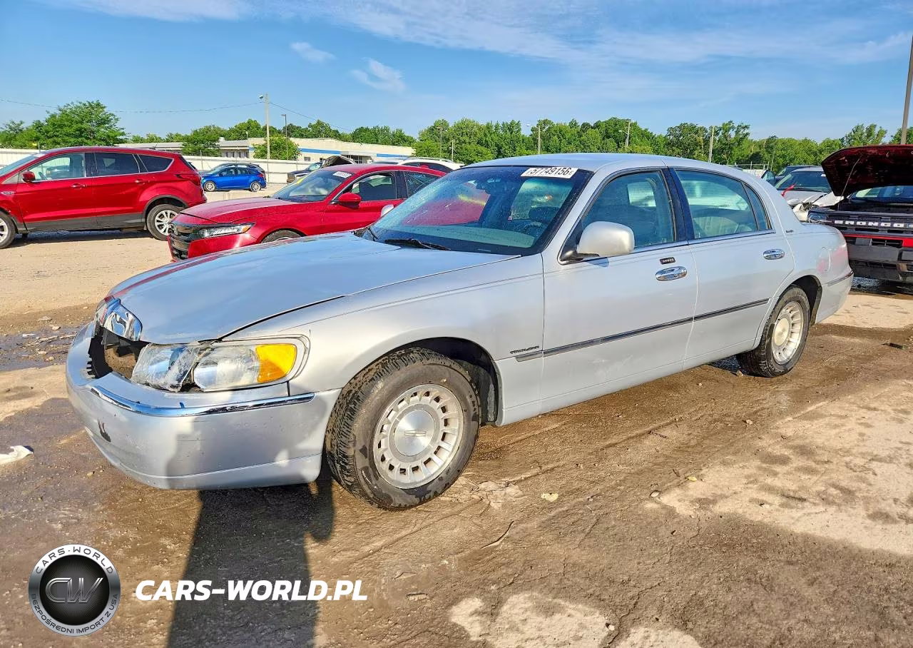 2002 Lincoln Town Car Executive