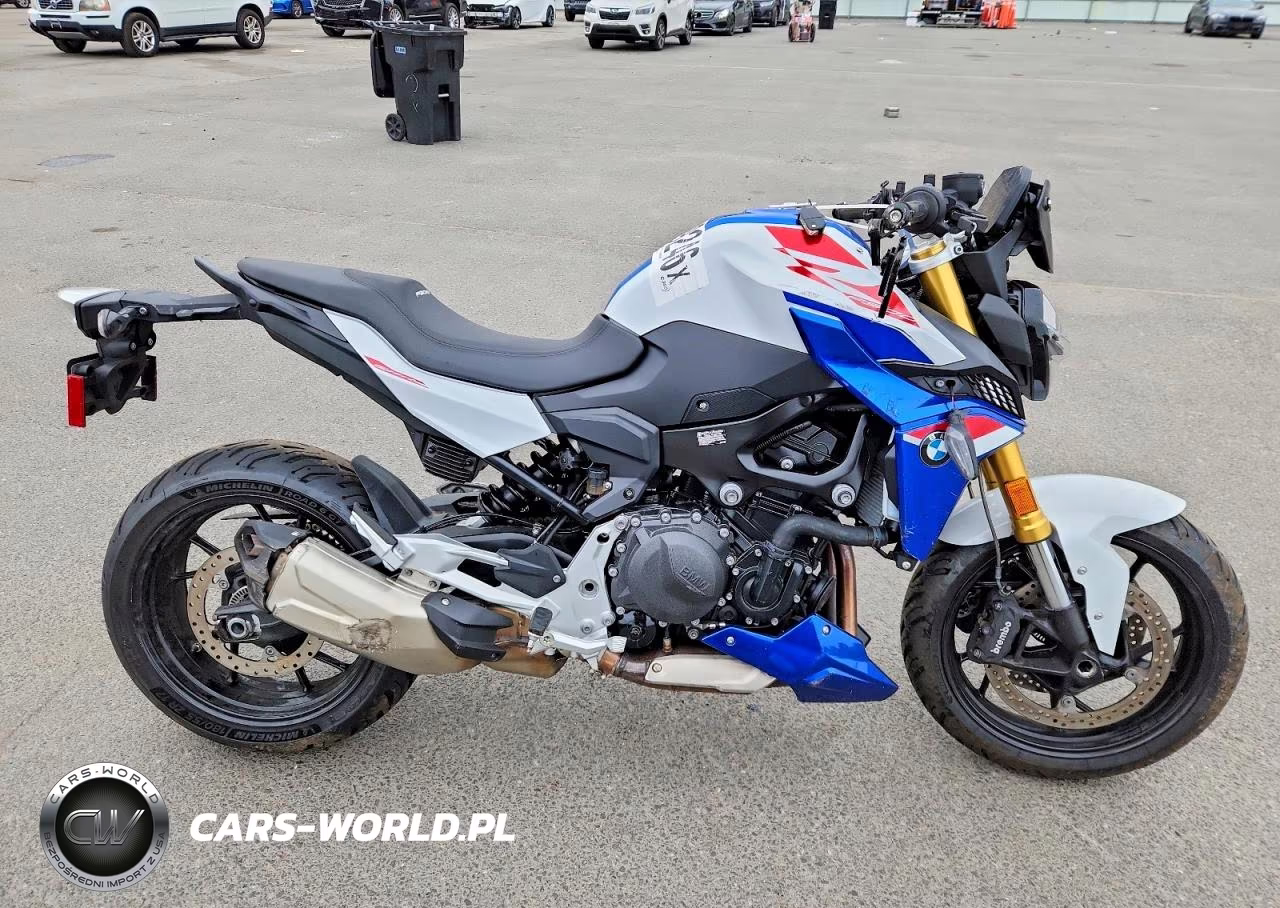 2024 BMW F 900 R – zdjęcie 1 z 9