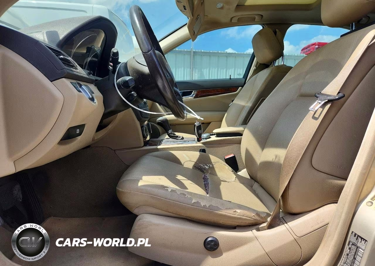 2011 Mercedes-Benz C 300 4Matic VIN:WDDGF8BB3BR138730 - 7