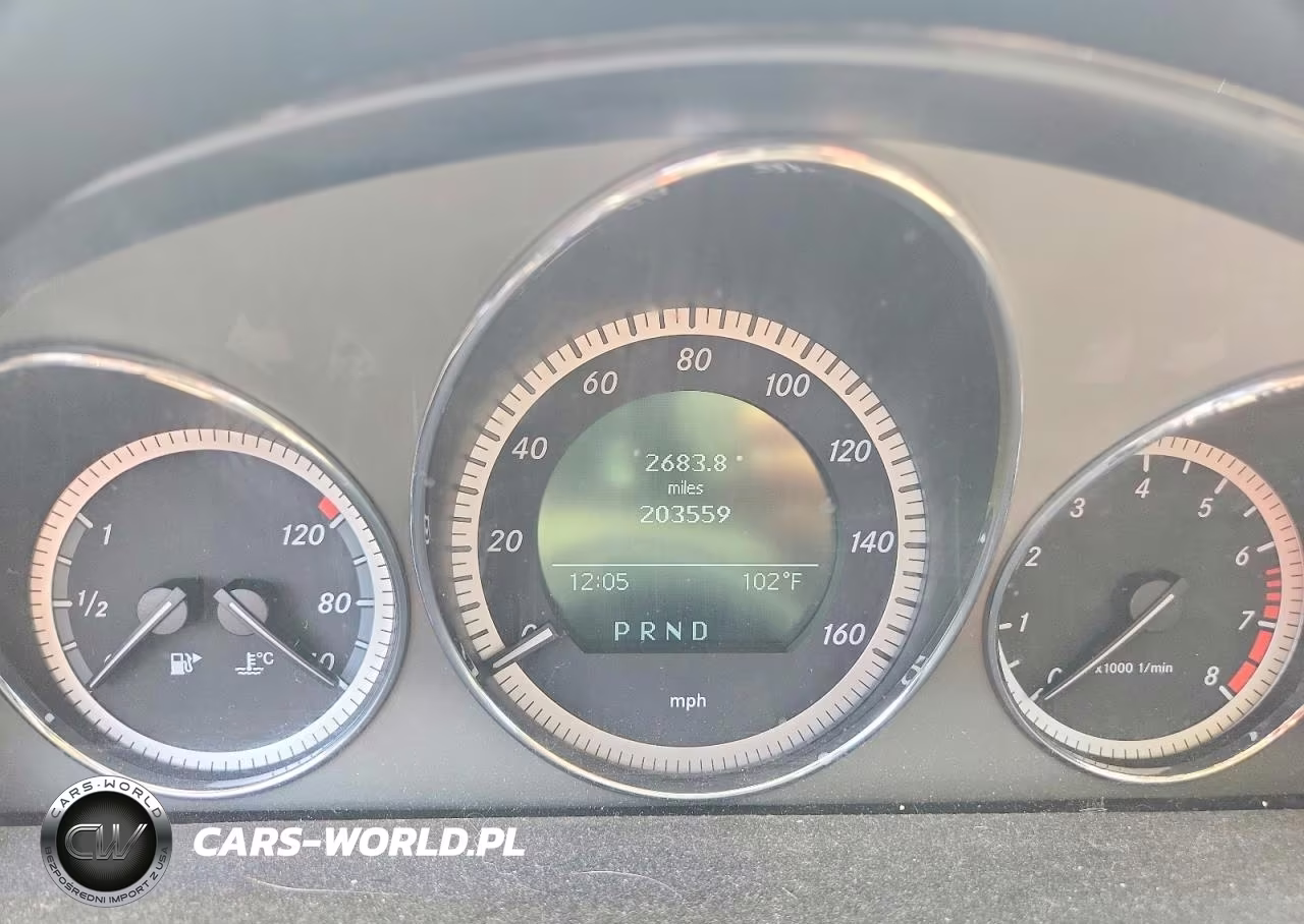 2011 Mercedes-Benz C 300 4Matic VIN:WDDGF8BB3BR138730 - 9