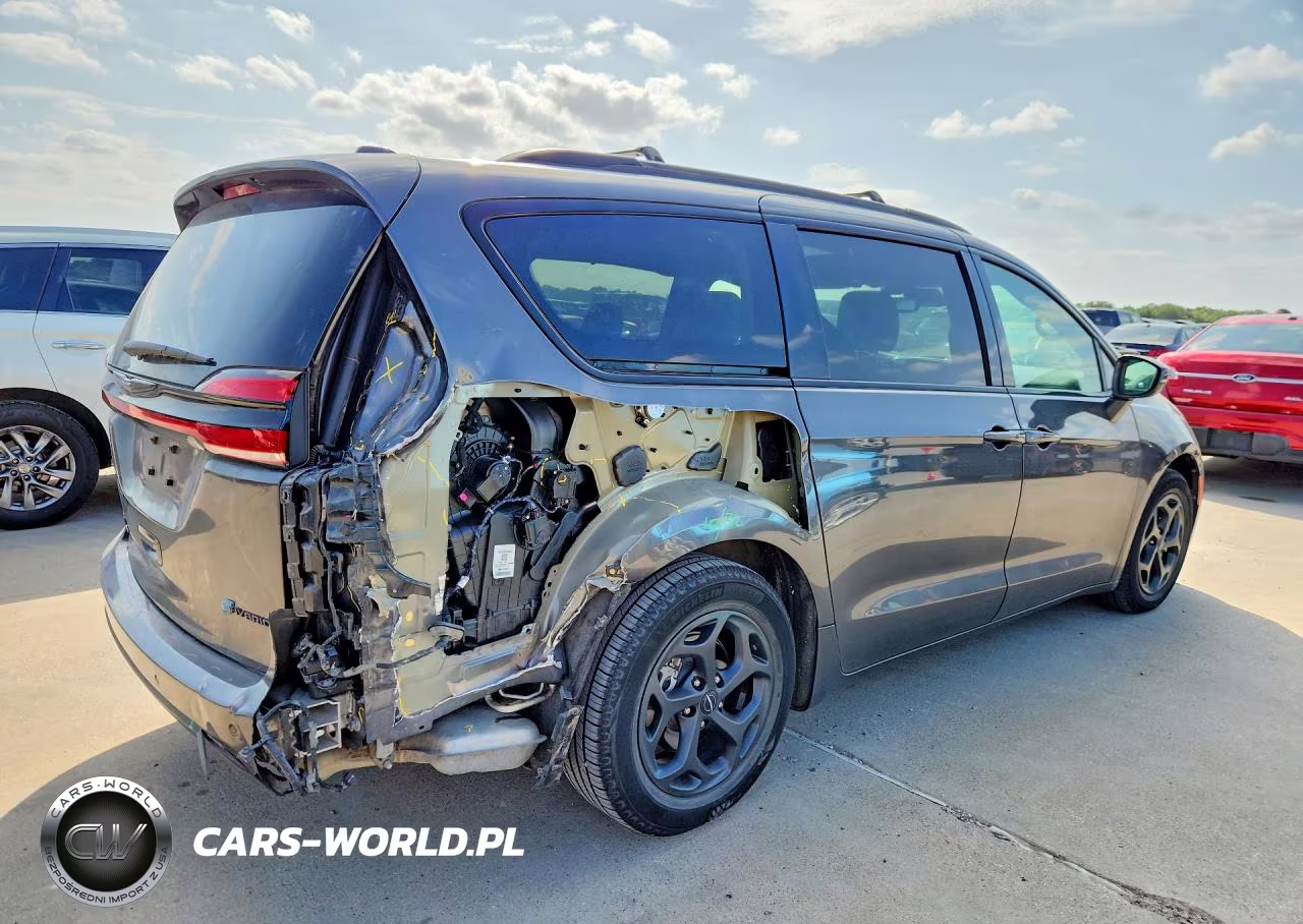 2021 Chrysler Pacifica Hybrid Limited VIN:2C4RC1S75MR525386 - 3
