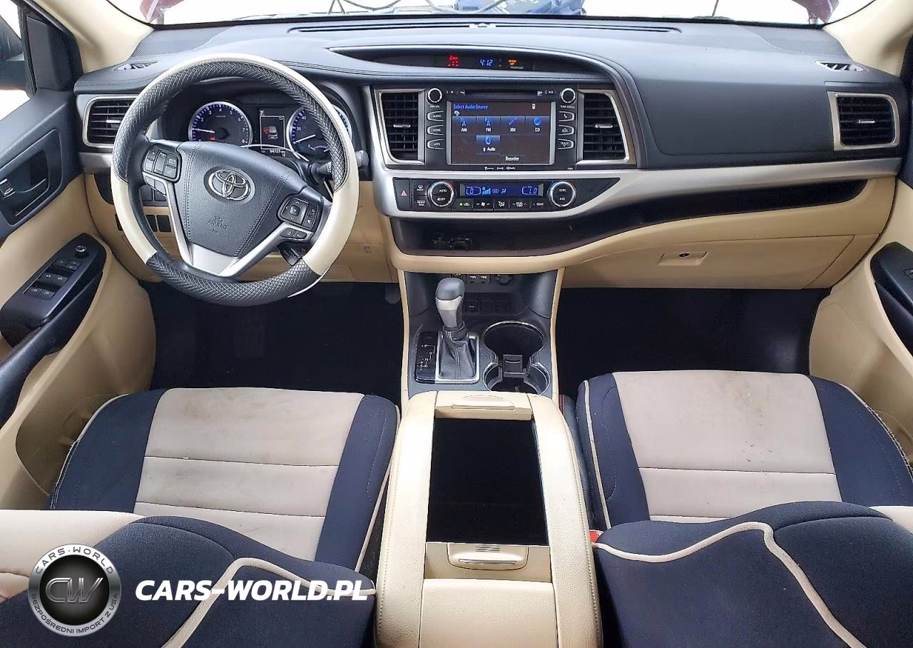 2019 Toyota Highlander Le Plus VIN:5TDZZRFH0KS363543 - 8