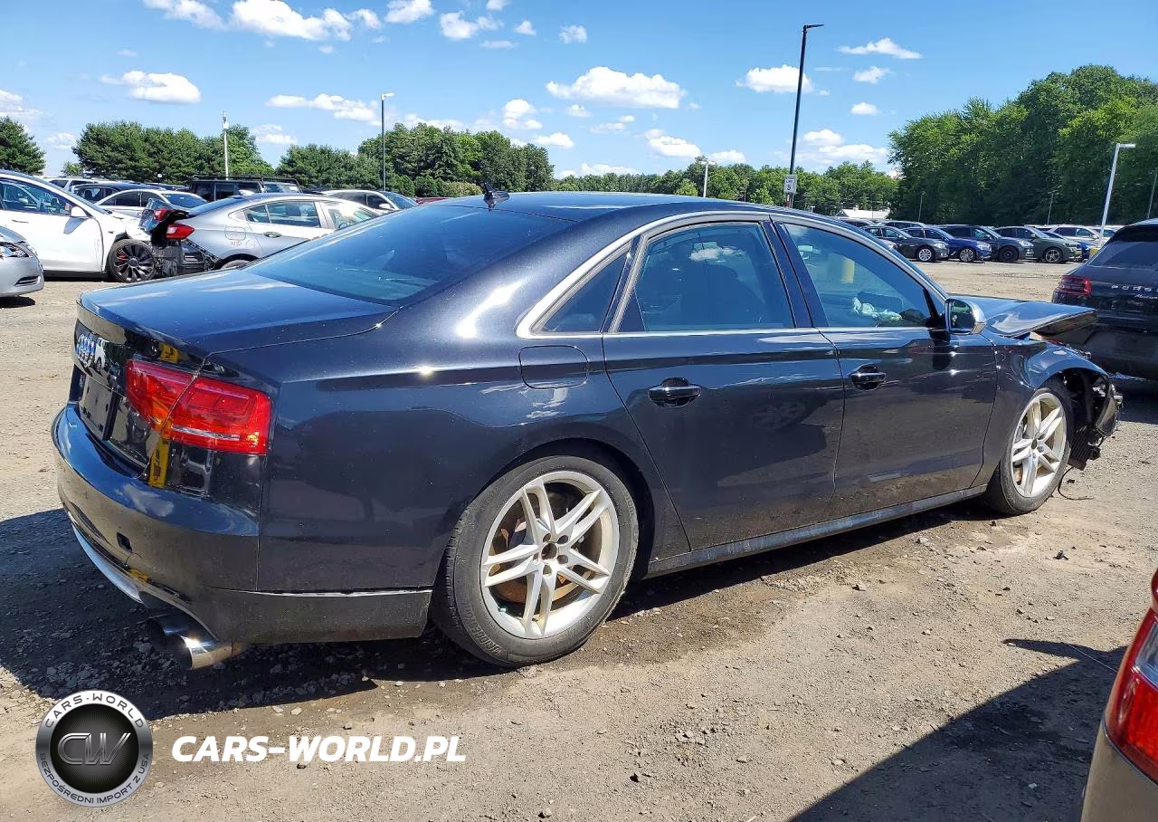 2013 Audi S8 Quattro VIN:WAUD2AFD5DN011383 - 3
