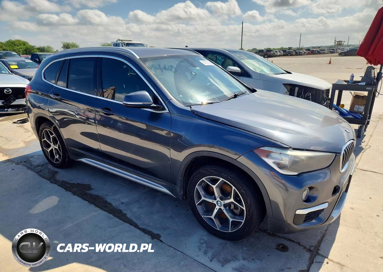 2018 BMW X1 Sdrive28I VIN:WBXHU7C30J5L09402 - 4