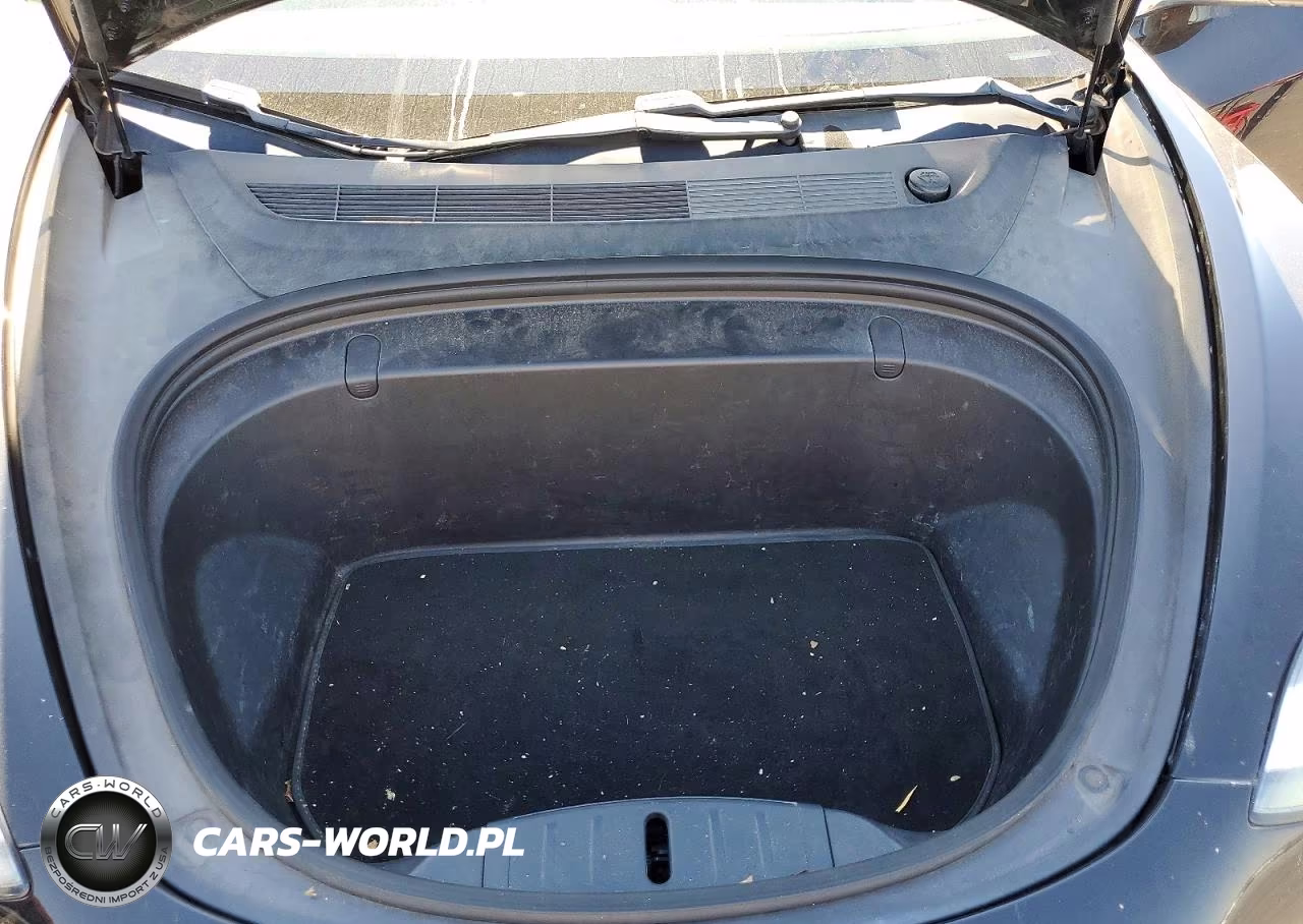 2018 Tesla Model 3 VIN:5YJ3E1EA4JF165705 - 11