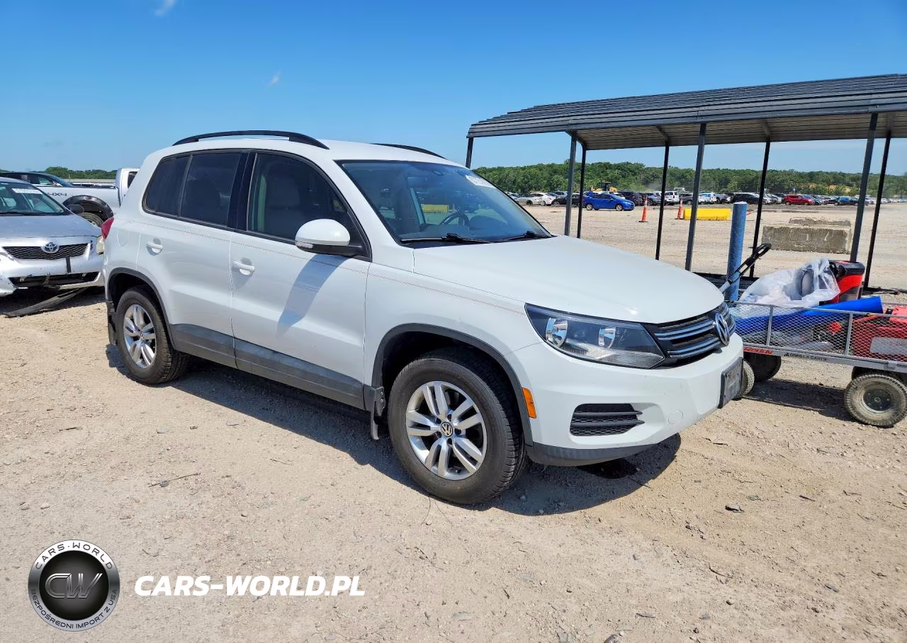 2017 Volkswagen Tiguan S VIN:WVGAV7AX5HK026552 - 4