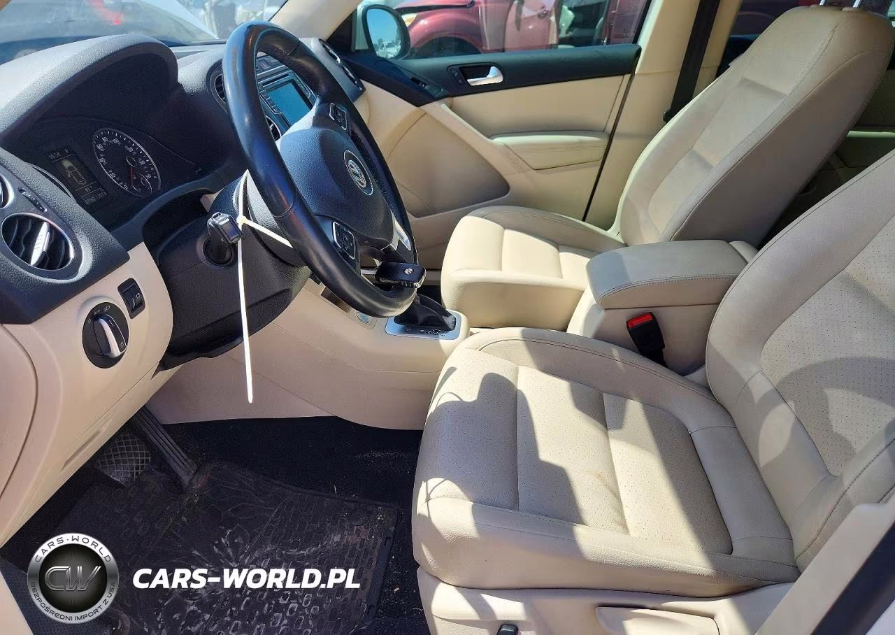 2017 Volkswagen Tiguan S VIN:WVGAV7AX5HK026552 - 7