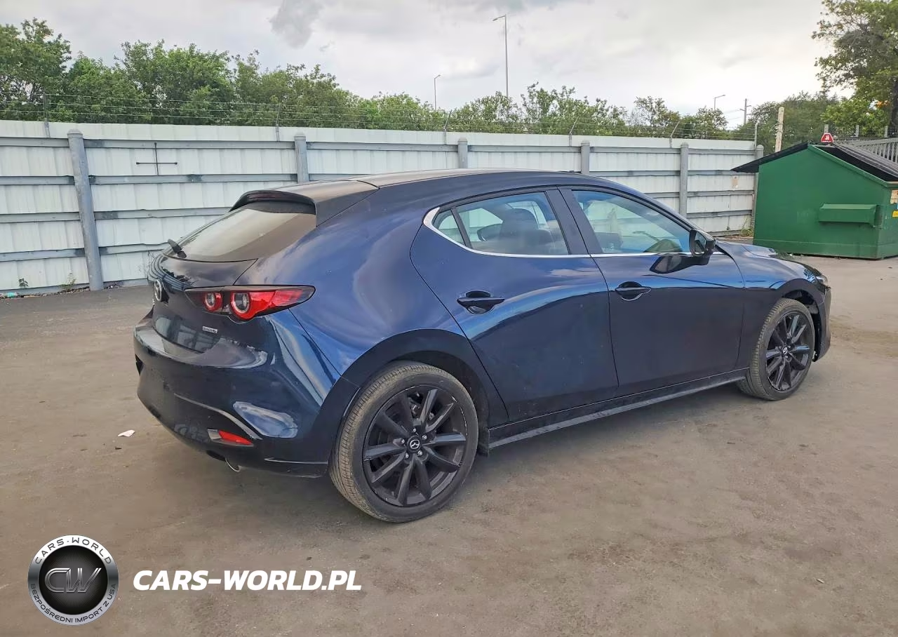 2024 Mazda 3 Select Sport VIN:JM1BPAKM4R1721911 - 3