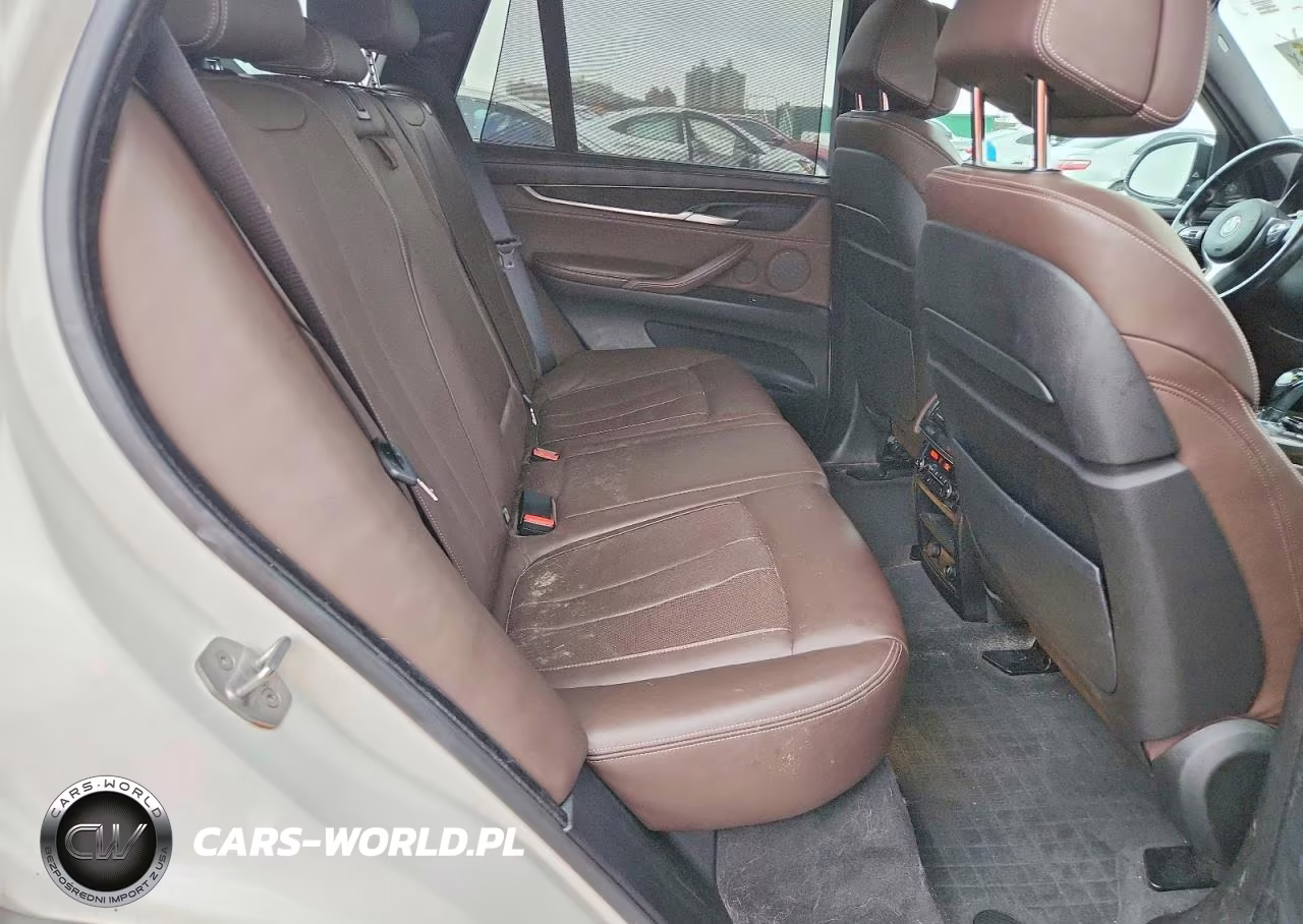 2015 BMW X5 xDrive50I VIN:5UXKR6C54F0J77540 - 11