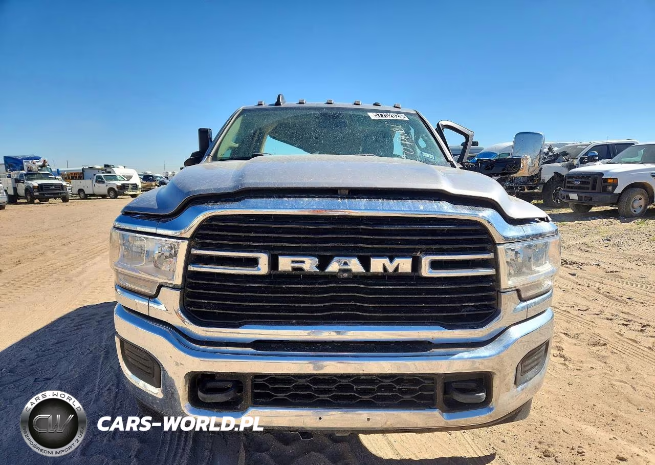 2020 Ram 3500 Tradesman VIN:3C63RRGL7LG292843 - 5
