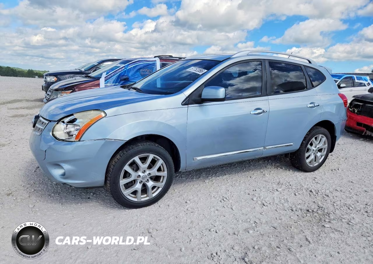 2013 Nissan Rogue S – zdjęcie 1 z 12
