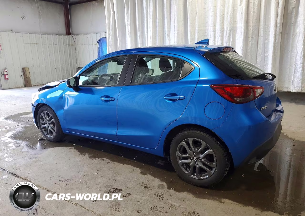 2020 Toyota Yaris Hatchback Le VIN:3MYDLBJV3LY700721 - 2