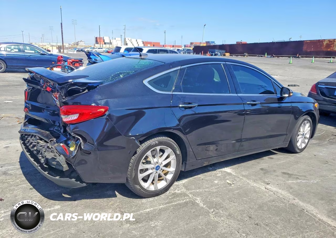 2020 Ford Fusion Titanium VIN:3FA6P0SU4LR132551 - 3