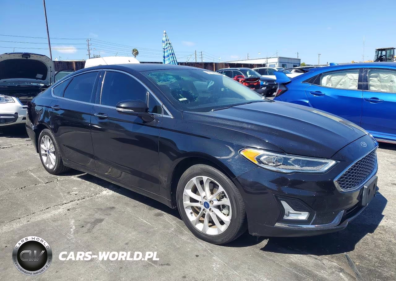 2020 Ford Fusion Titanium VIN:3FA6P0SU4LR132551 - 4