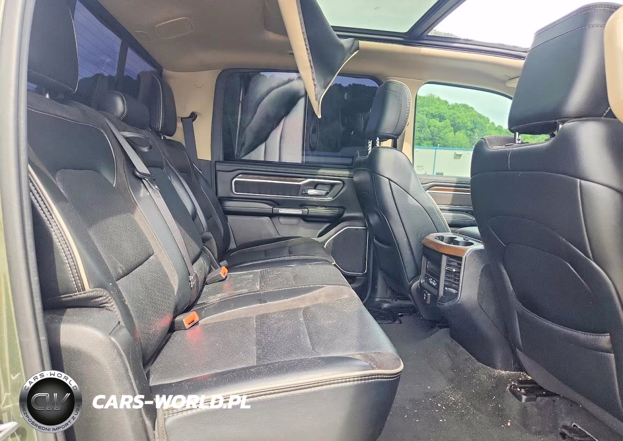 2021 Ram 1500 Laramie VIN:1C6SRFJM8MN611638 - 10