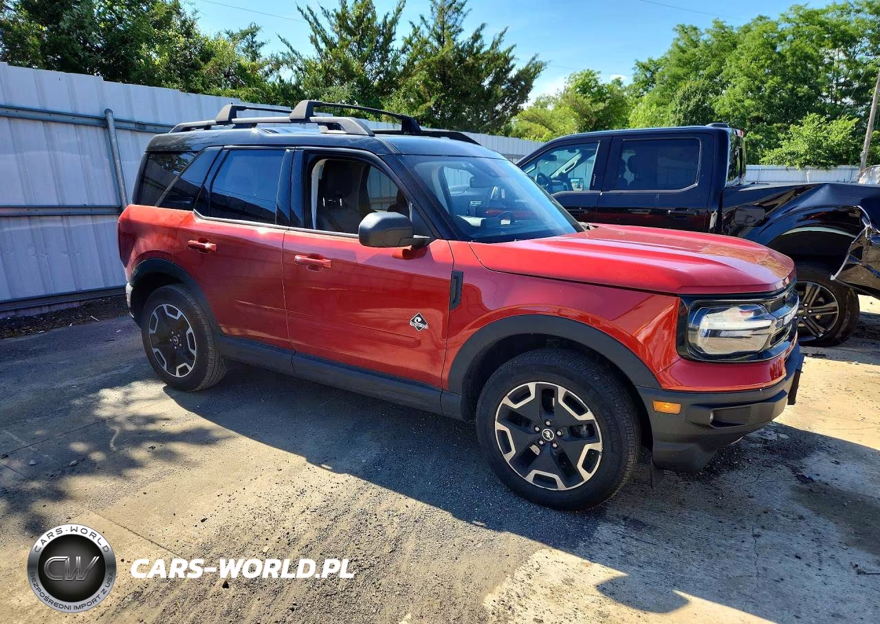 2022 Ford Bronco Sport Outer Banks VIN:3FMCR9C65NRE26809 - 4