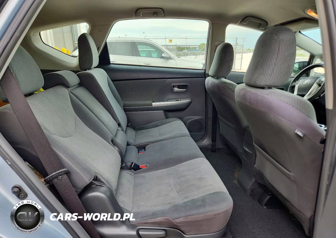 2013 Toyota Prius V Three VIN:JTDZN3EU0D3234522 - 10
