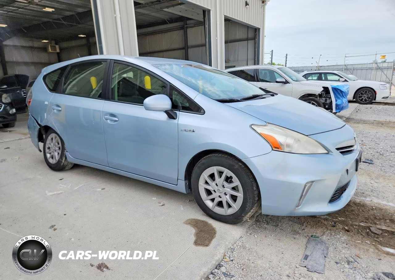 2013 Toyota Prius V Three VIN:JTDZN3EU0D3234522 - 4