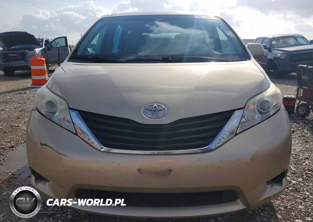 2011 Toyota Sienna Le VIN:5TDKK3DC4BS005968 - 5